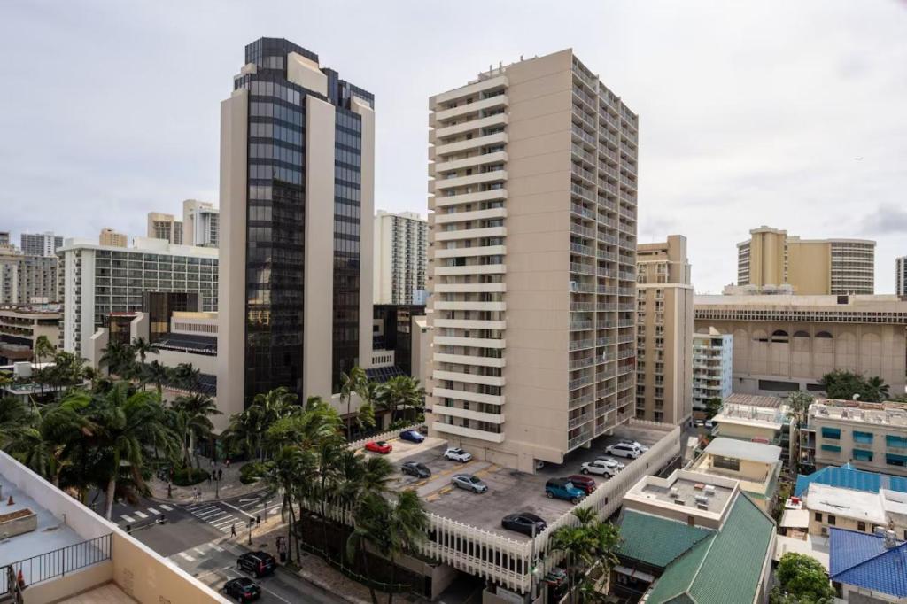 Heart Of Waikiki,1Bdrm,Free Parking, Wifi,No Resort Fees,Youtube,Netflix ! Honolulu Dış mekan fotoğraf